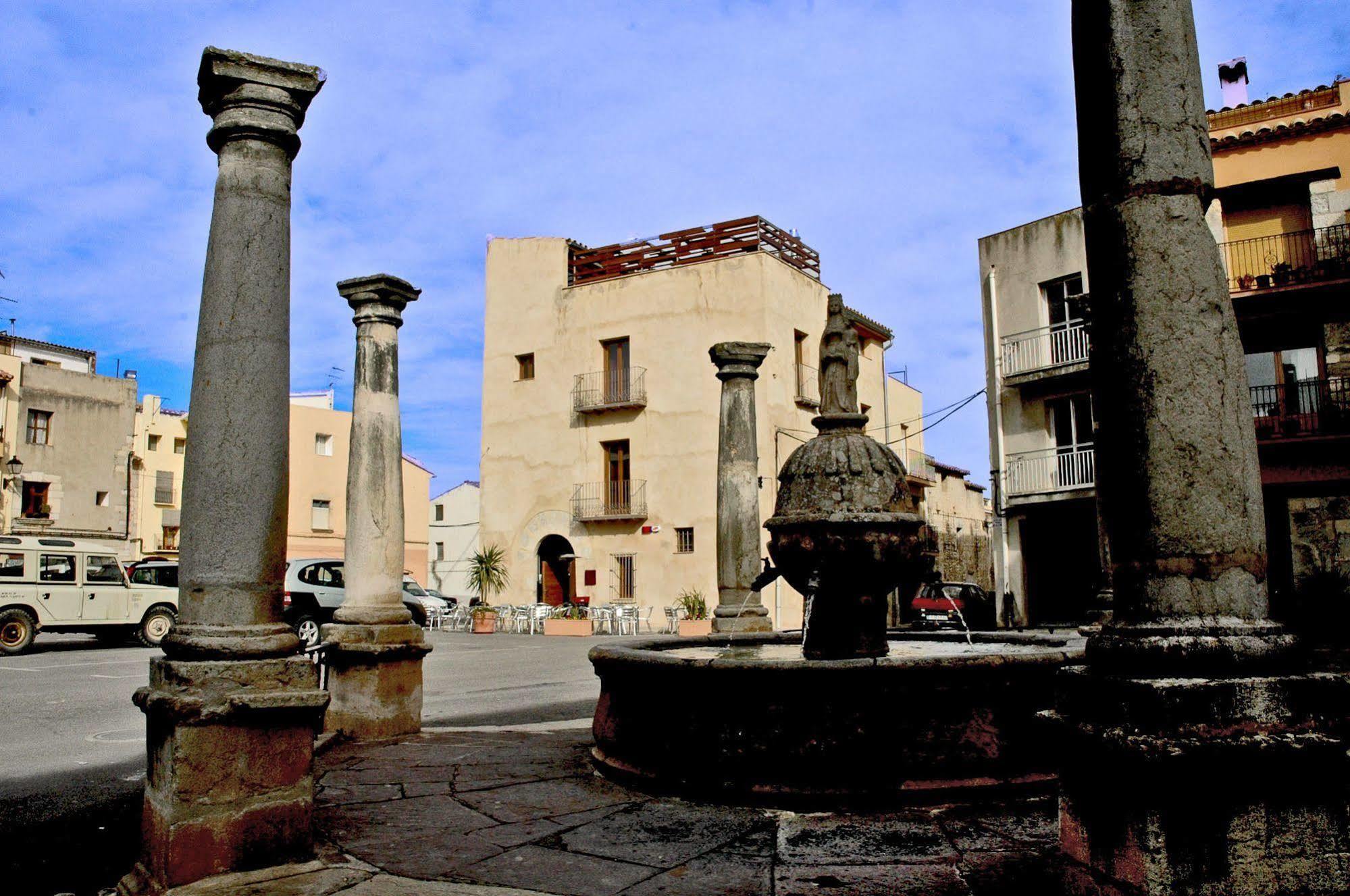 Hostal De Cabrit Sant Mateu Ngoại thất bức ảnh