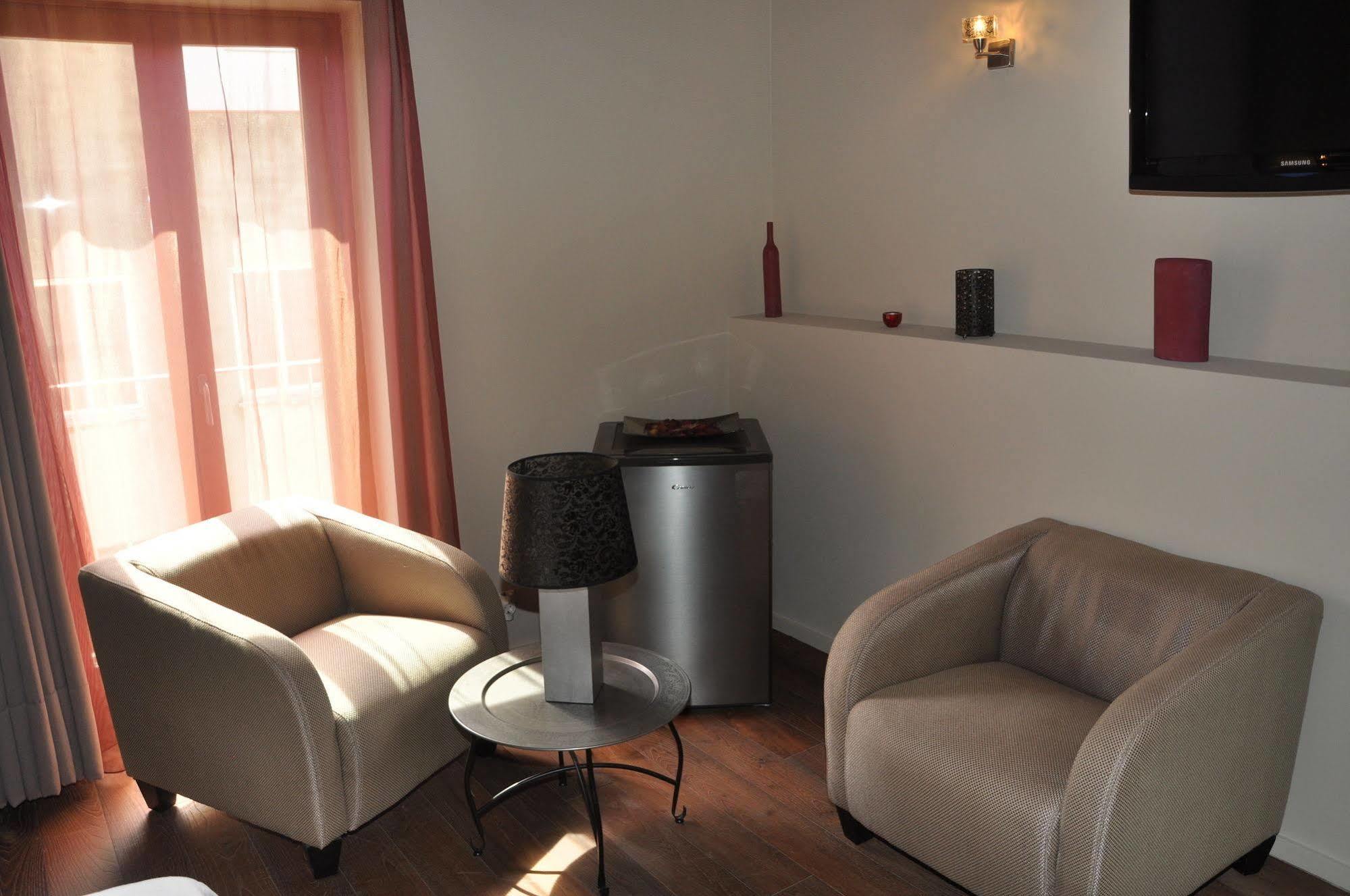 Hostal De Cabrit Sant Mateu Ngoại thất bức ảnh